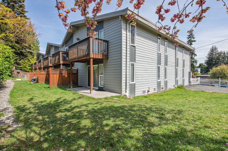 More Photos Of 15455 10th Ave SW, Burien Apartments For Sale