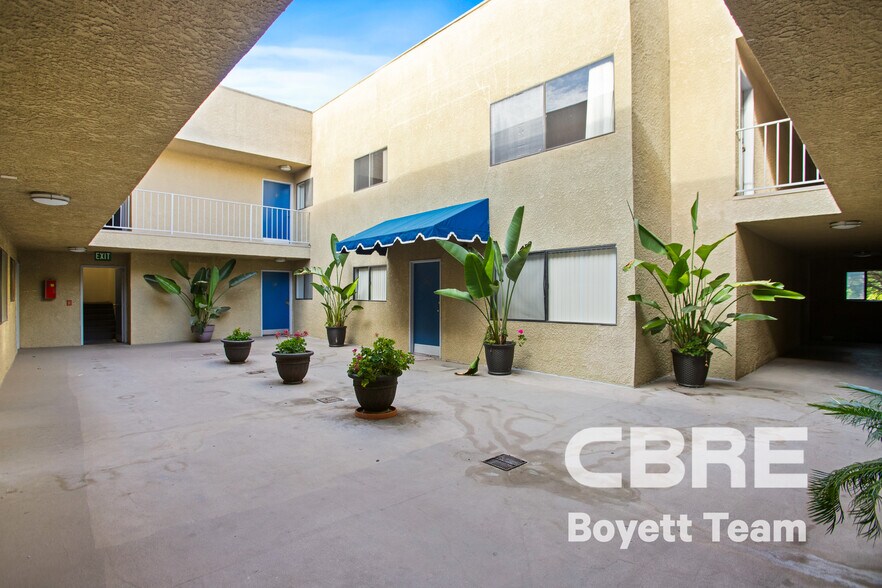 More Photos Of 6590 Hazeltine Ave, Van Nuys Apartments For Sale