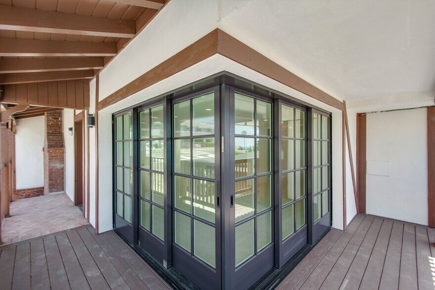 More Photos Of 2007 S Coast Hwy, Laguna Beach Storefront Retail Residential For Lease