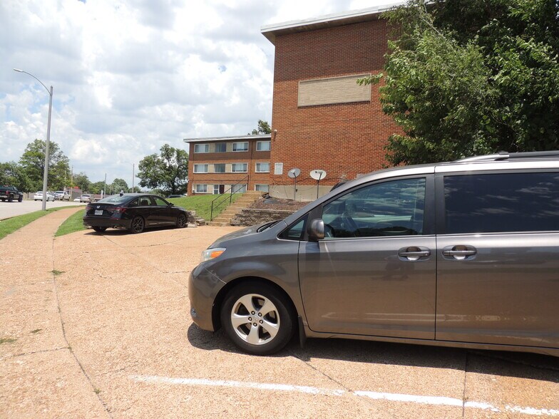 More Photos Of 2350-2358 Mccausland Ave, Saint Louis Apartments For Sale