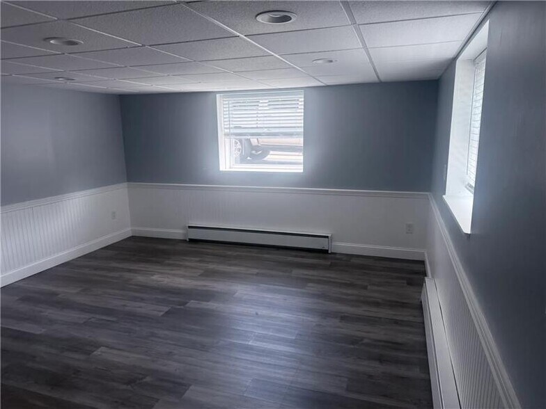 More Photos Of 1598 Union St, Schenectady Office For Lease