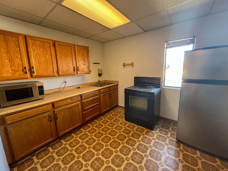 More Photos Of 9609 Comanche Rd NE, Albuquerque Office For Sale