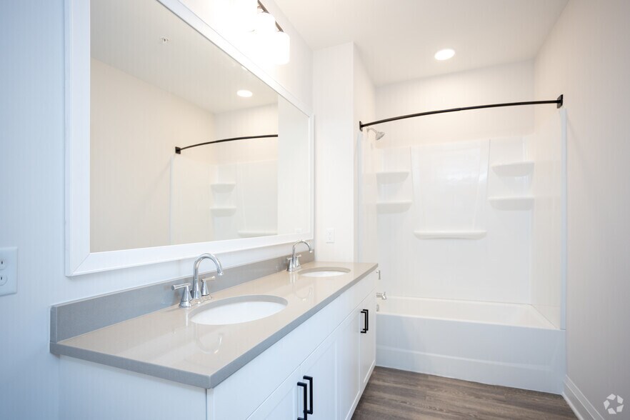 More Photos Of 140 E Monument Ave, Dayton Apartments For Lease