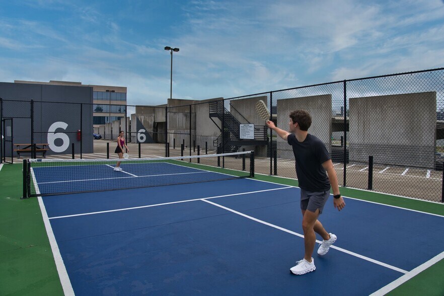 More Photos Of 6303 Barfield Rd, Atlanta Office For Lease