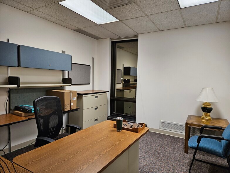 More Photos Of 1258 S Washington Ave, Saginaw Office For Sale