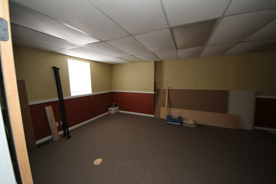 More Photos Of 2118 Bruce Ave, Louisville Restaurant For Sale