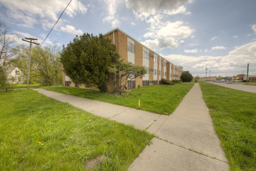More Photos Of 18250 Weaver St, Detroit Apartments For Sale