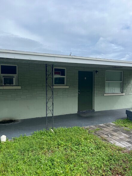 More Photos Of 977 Miner Rd, Lantana Apartments For Sale