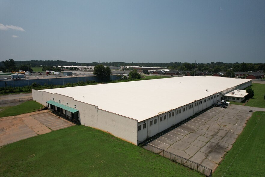 More Photos Of 70 Industrial Dr, Cartersville Warehouse For Sale