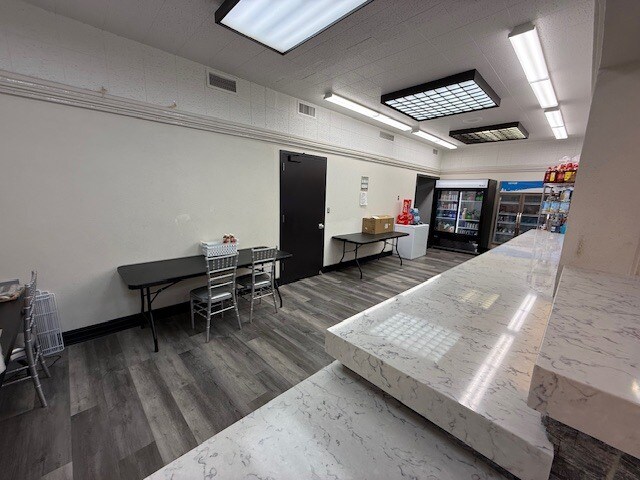 More Photos Of 2007 Yosemite Blvd, Modesto Office For Lease