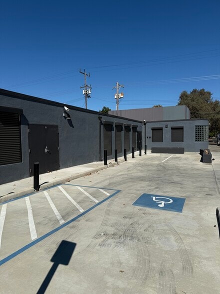 More Photos Of 1623-1625 Del Paso Blvd, Sacramento Freestanding For Sale