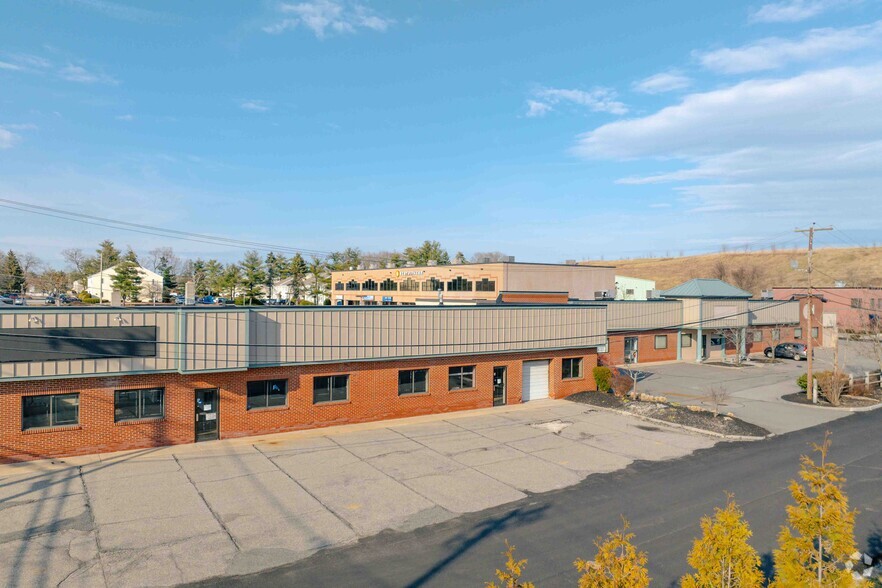 More Photos Of 61 Parkhurst Rd, Chelmsford Freestanding For Sale