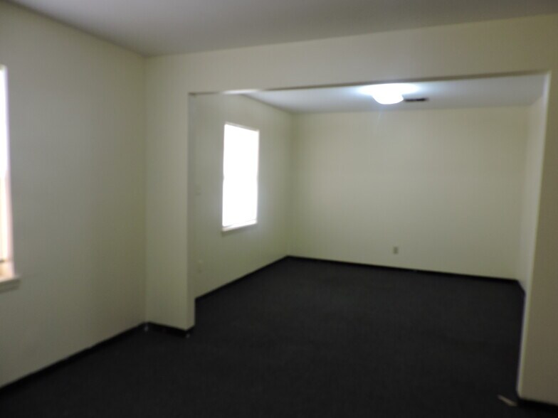 More Photos Of 9602 Fulton St, Houston Office For Lease