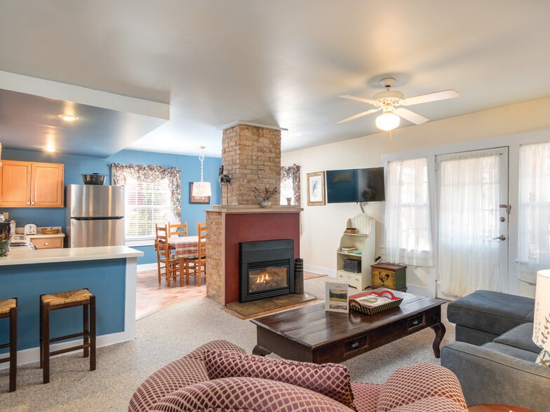 More Photos Of 86 Lily Pad Ln, Flat Rock Hotel For Sale