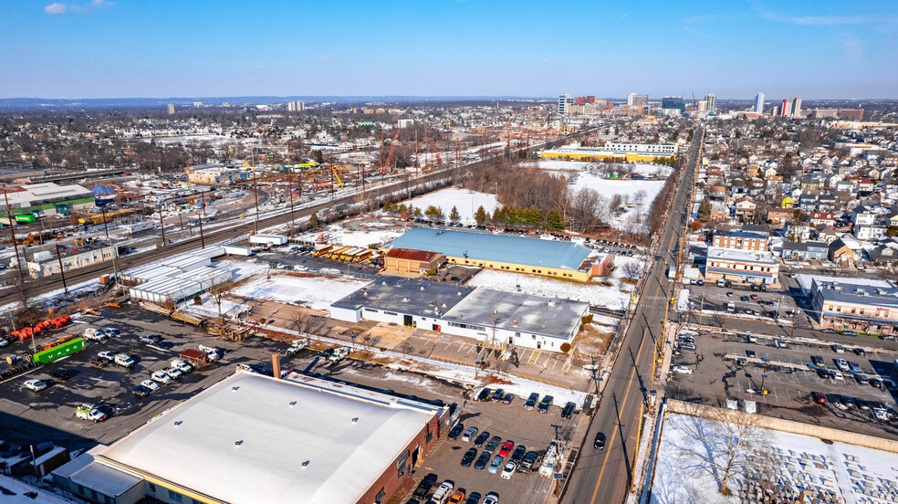 More Photos Of 569 Joyce Kilmer Ave, New Brunswick Industrial For Sale