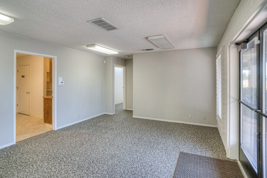 More Photos Of 2950 Feather River Blvd, Oroville Light Distribution For Sale