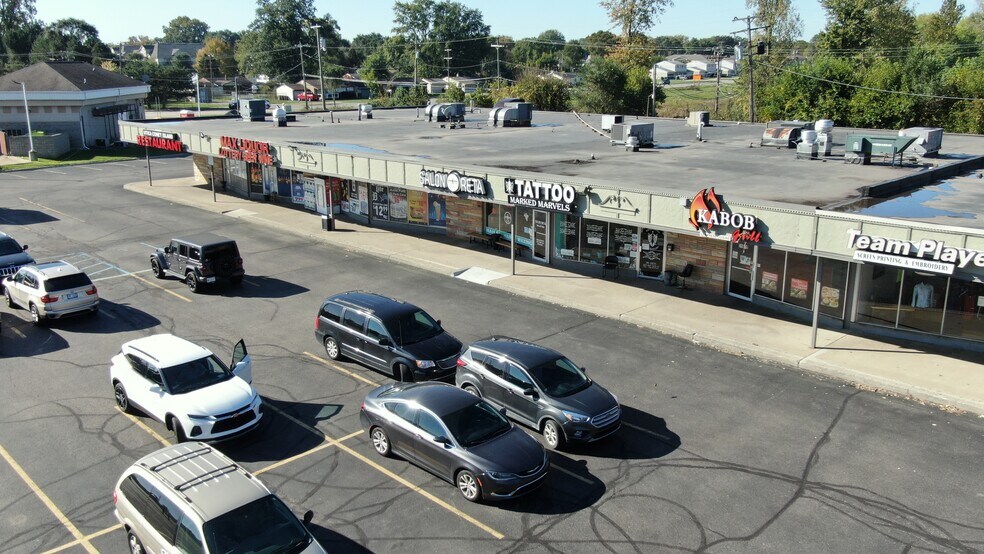 More Photos Of 51067-51083 Mound Rd, Shelby Township Unknown For Lease