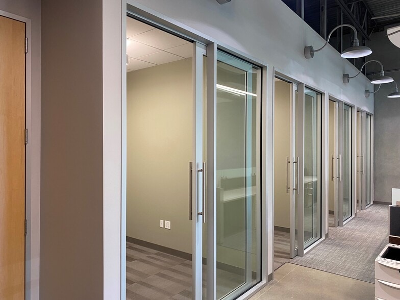 More Photos Of 1987 Leghorn St, Mountain View Office For Lease