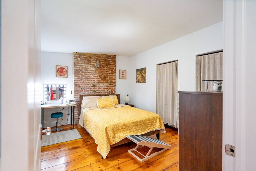 More Photos Of 121 Montgomery St, Newburgh Apartments For Sale