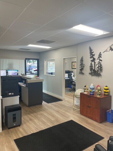 More Photos Of 19435 SW 129th Ave, Tualatin Warehouse For Sale