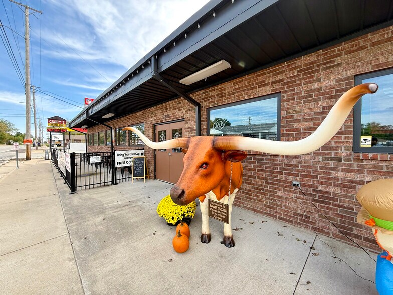 More Photos Of 7502 State Highway 14 E, Sparta Restaurant For Sale