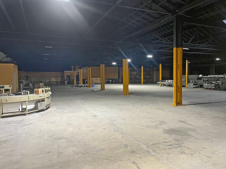 More Photos Of 700 E 1st St, Hagerstown Warehouse For Lease