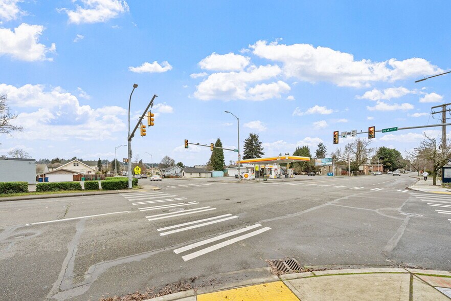 More Photos Of 351 Park Ave N, Renton General Retail For Sale