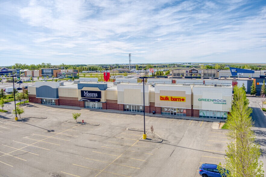 More Photos Of 3700 Mayor Magarth Dr S, Lethbridge Unknown For Lease