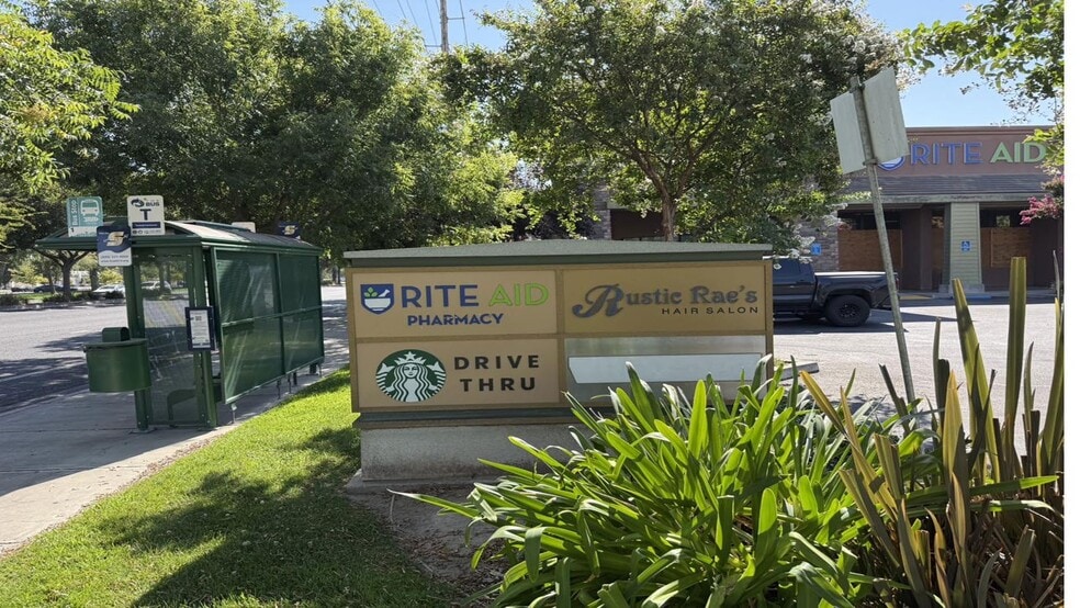 More Photos Of 1000 W Monte Vista Ave, Turlock Drugstore For Lease