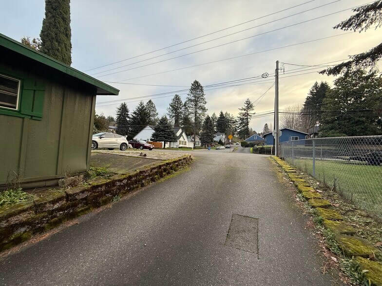 More Photos Of 3935 NE Everett St, Camas Specialty For Sale