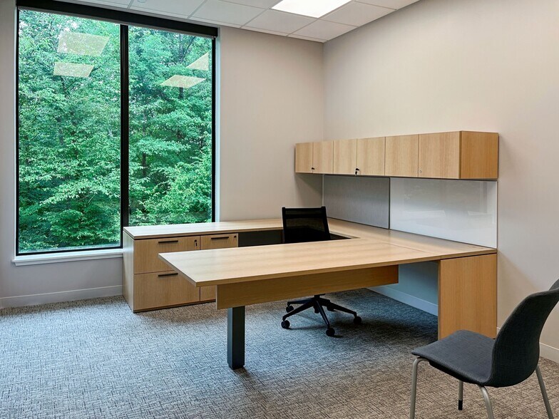 More Photos Of 1857 Commons North Dr, Tuscaloosa Office For Lease