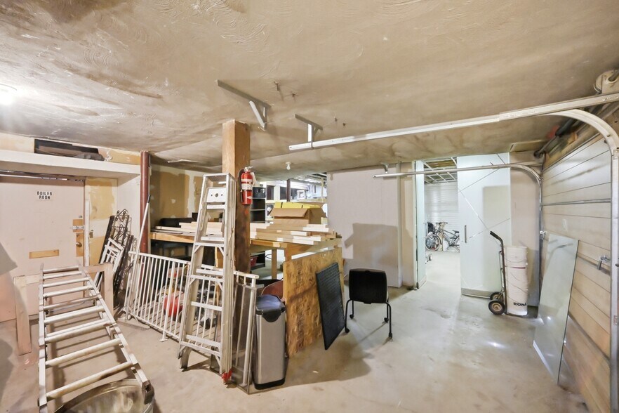 More Photos Of 1812 26th Ave SW, Calgary Apartments For Sale