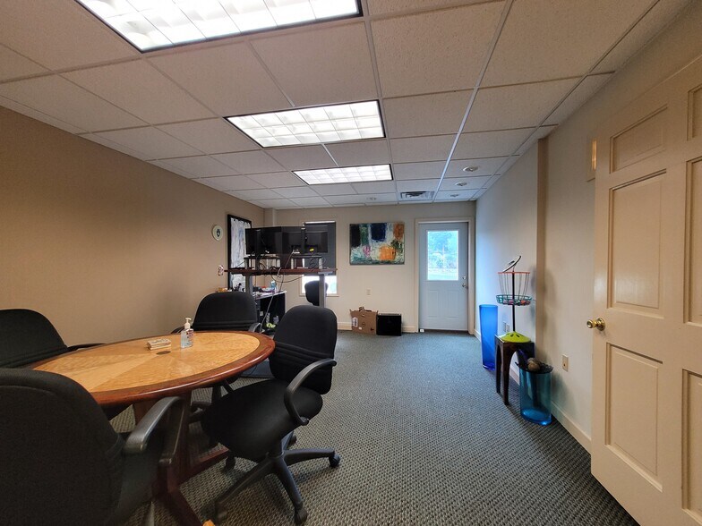 More Photos Of 300-314 W 1st St, Bloomington Office Residential For Sale