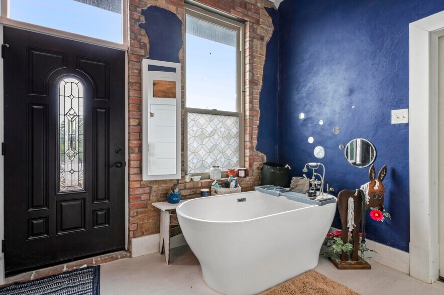 More Photos Of 412-414 Main St, Windom Restaurant For Sale