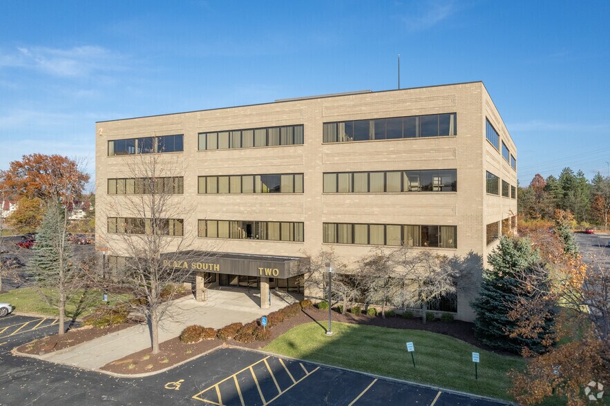 More Photos Of , Middleburg Heights Office For Sale