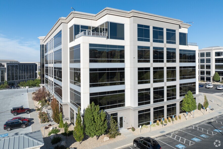 More Photos Of 3301 N Thanksgiving Way, Lehi Office For Lease