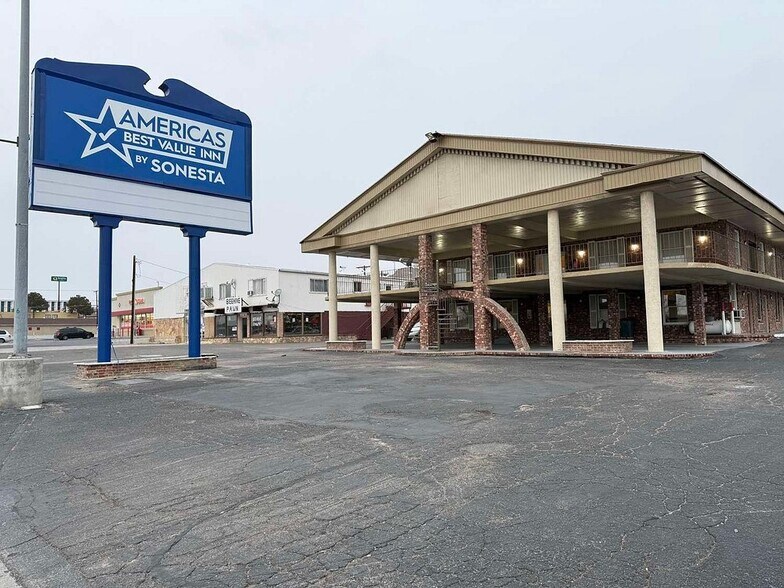 Primary Photo Of 505 E Wendover Blvd, Wendover Hotel For Sale