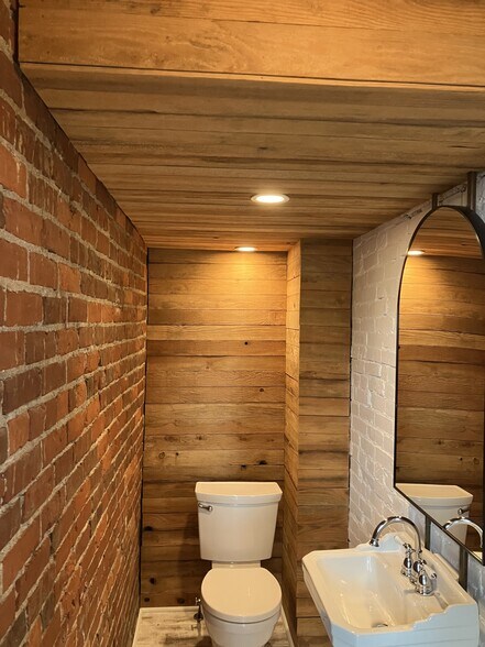 More Photos Of 105 W Main St, Carlton Storefront Retail Residential For Sale