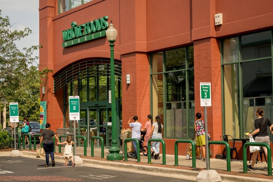 More Photos Of 1260 Spring St, Silver Spring Apartments For Lease