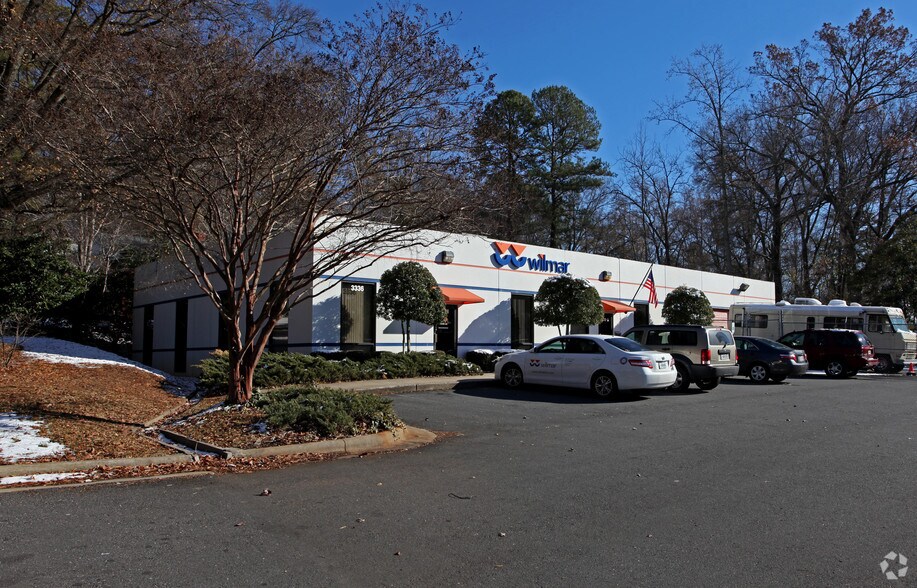 More Photos Of 3336 Washburn Ave, Charlotte Office For Lease