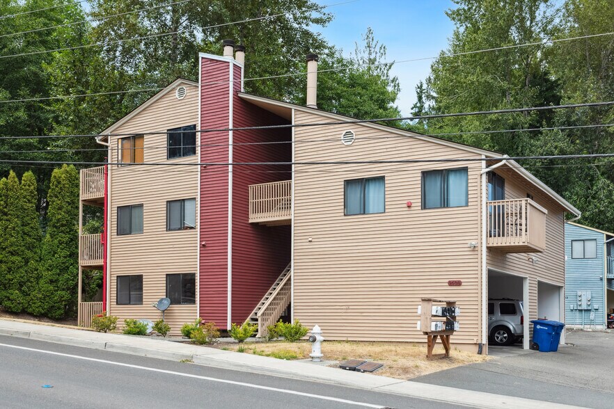 Primary Photo Of 9608 NE 188th St, Bothell Apartments For Sale