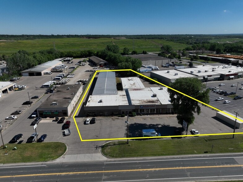More Photos Of 3200 W Highway 13 W, Burnsville Showroom For Sale