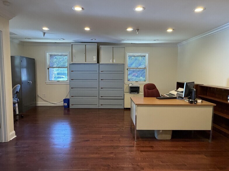 More Photos Of 600 Louis Dr, Warminster Township Office For Sale