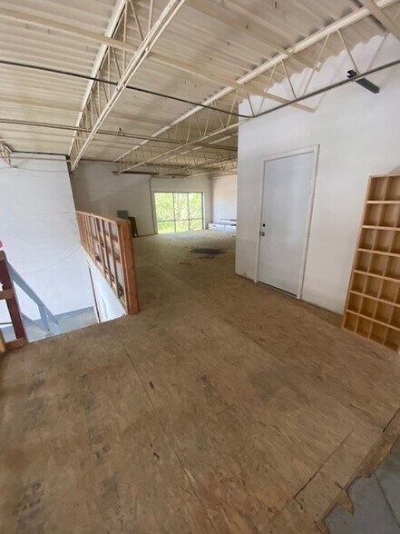 More Photos Of 7651-7657 W 100th Pl, Bridgeview Warehouse For Sale