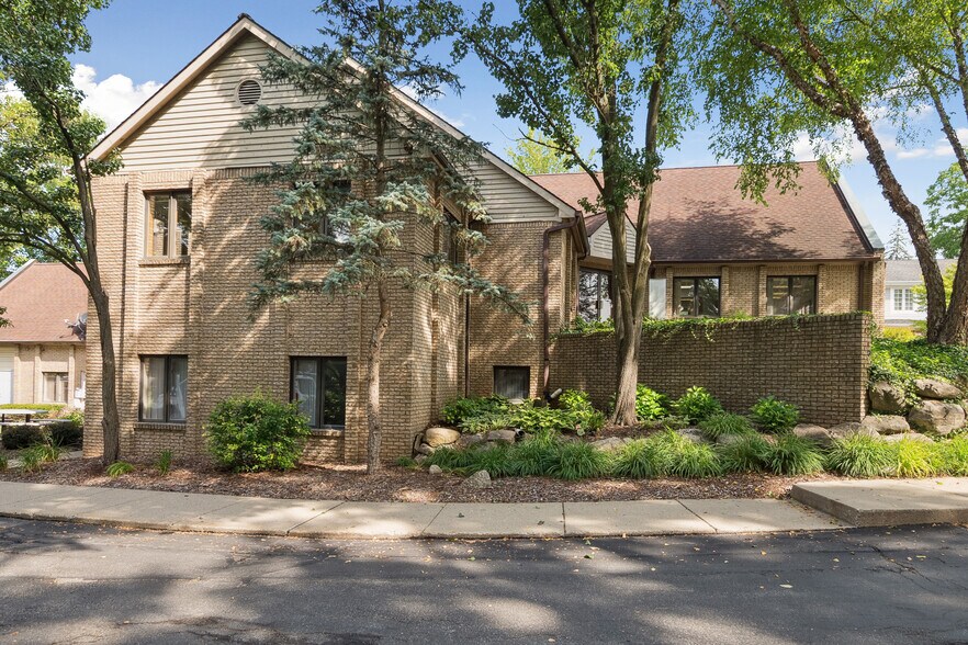 More Photos Of 1181 N Milford Rd, Milford Medical For Lease