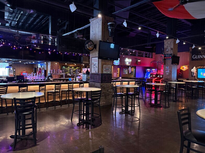 More Photos Of 222 S Main St, Akron Restaurant For Sale