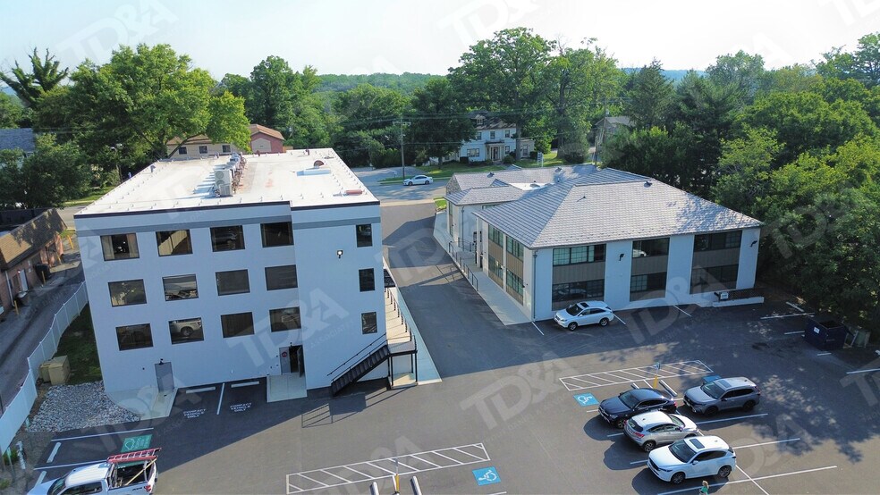 More Photos Of 515 E Joppa Rd, Towson Unknown For Lease