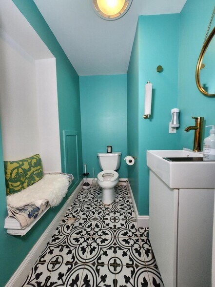 More Photos Of 2217 Packard St, Ann Arbor Loft Creative Space For Sale