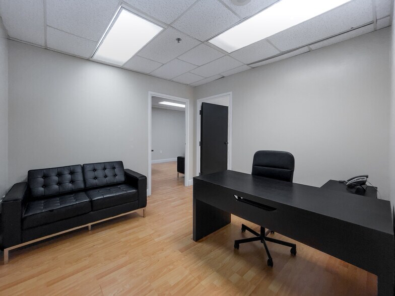 More Photos Of 1110 Brickell Ave, Miami Office For Sale