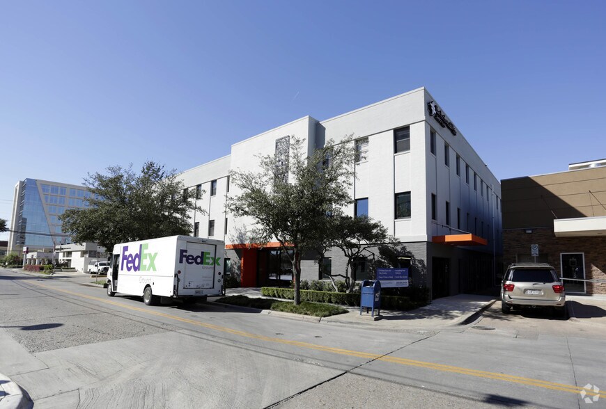 More Photos Of 8215 Westchester Dr, Dallas Medical For Lease